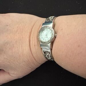 Elegant Silver Women's Bracelet Watch